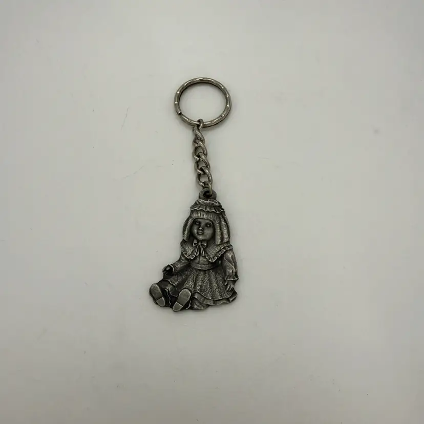 “I LOVE DOLLS” (Signed) Rawcliffe 1983 Vintage Pewter Doll Keychain