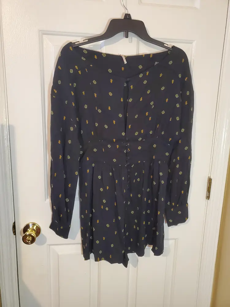 Free People Love Grows Keyhole Romper Black Size Medium