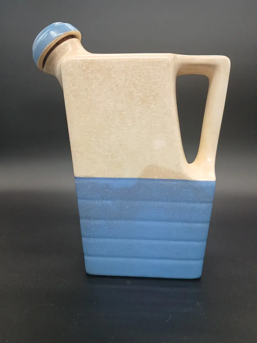 Universal Pottery Cambridge Ohio Refrigerator Pitcher