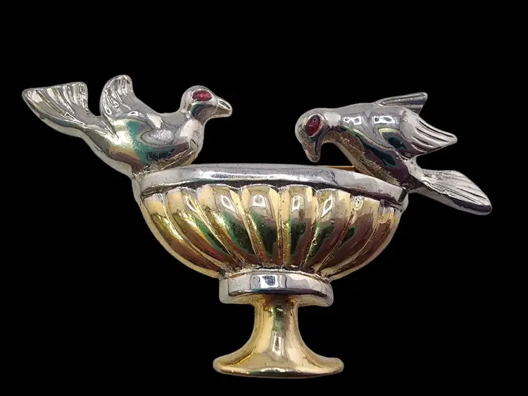 Vintage 60/70s 2-Tone Bird Bath Figural Brooch (A4881)
