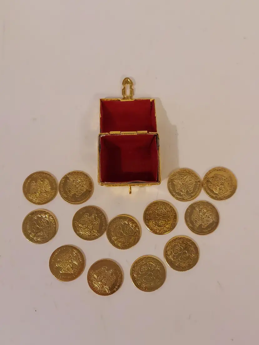 Goldtone "Arras Matrimoniales" 13 Coins And Treasure Chest