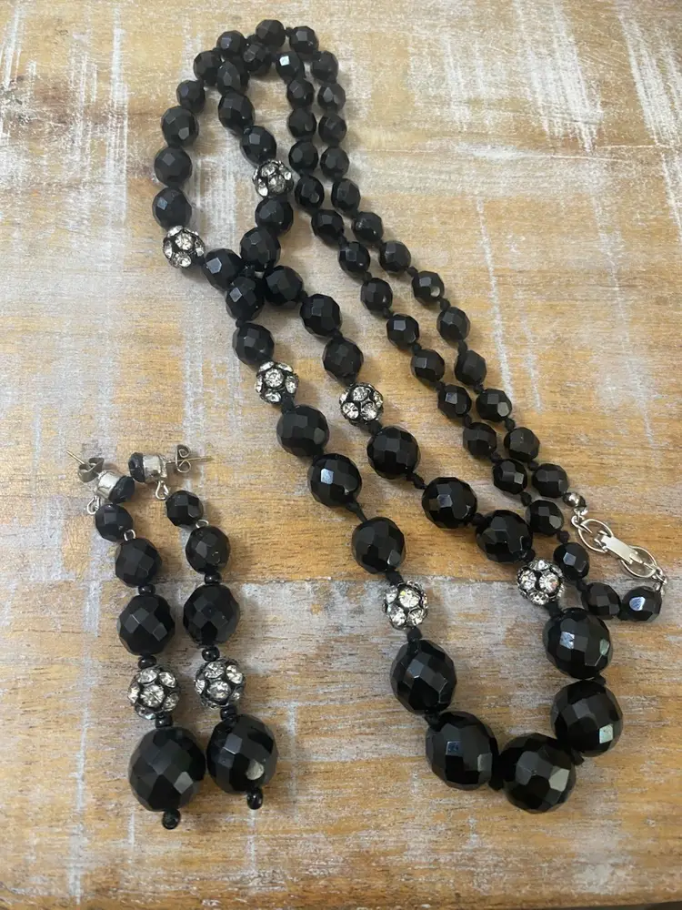 112. Vintage 1970s Givenchy Paris New York Glass Necklace and Post-back Earrings set