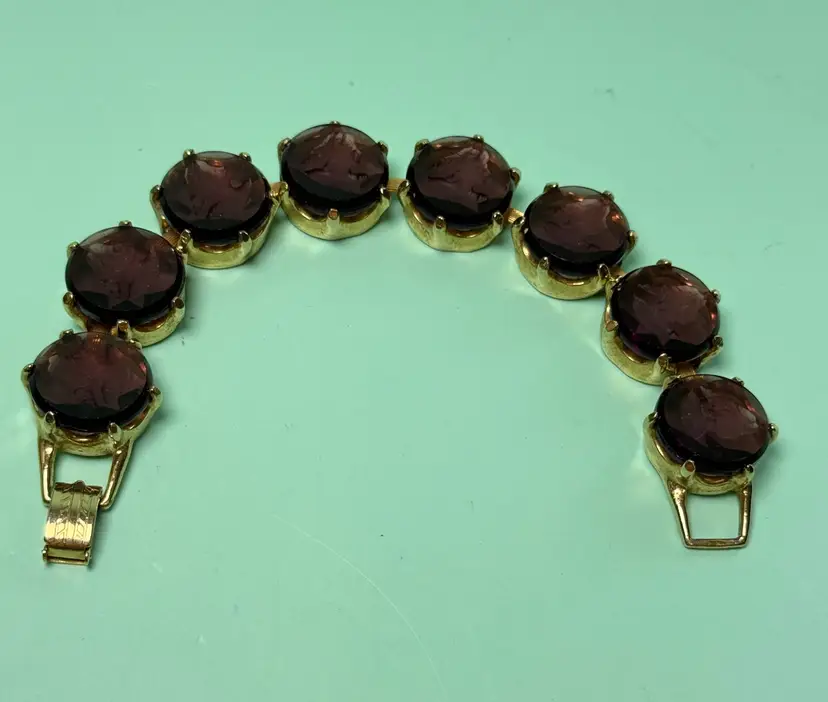Vintage 7.5" Purple Amethyst Glass Intaglio Cameo Link Bracelet Gold Tone BOLD