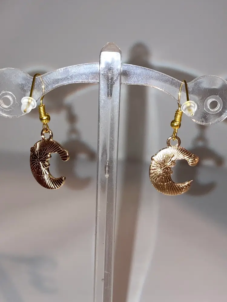 2 Day Sale! 🎉🎄🎉Moon Wearing Santa Hat With A Star On It! 1 1/2” Drop. Gold Tone Hardware. Made By Me! 🎄🌲🎄