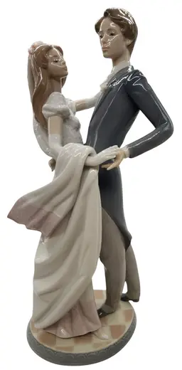 LLADRO 1528, "I LOVE YOU TRULY" BRIDE AND GROOM FIGURINE