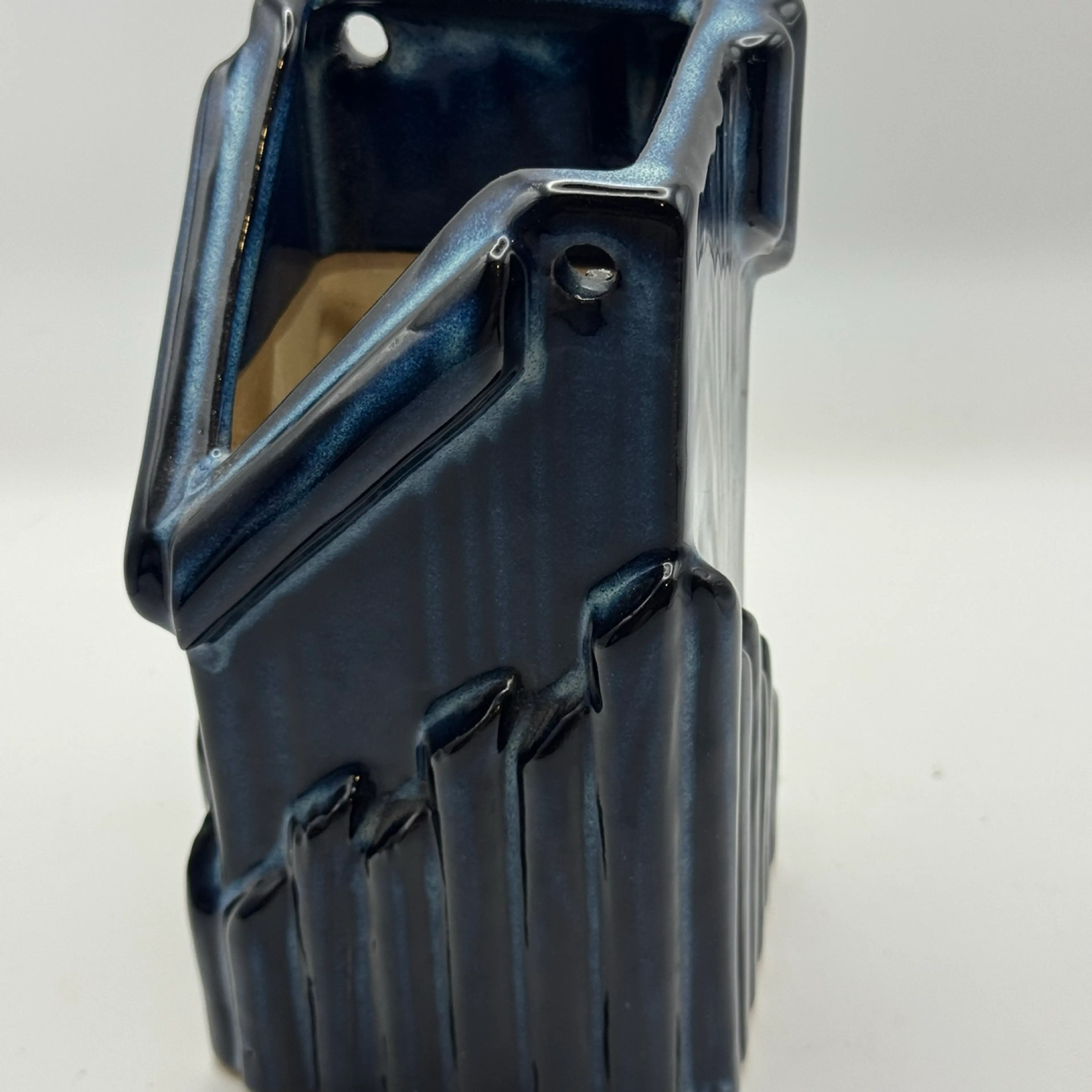 Image 2 of 7