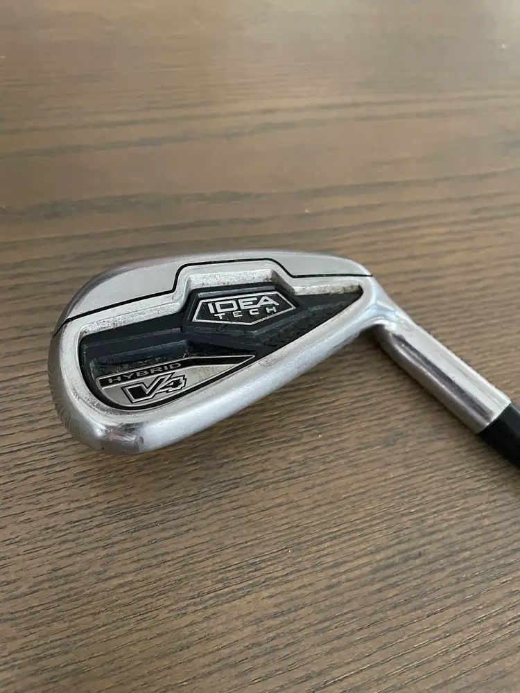 Adams Idea Hybrid V4 golf club 7 Iron