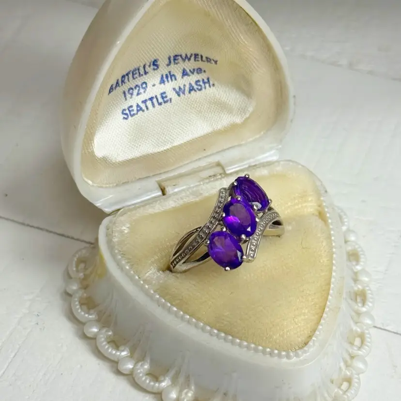 Sterling Silver Amethyst Ring Size 6