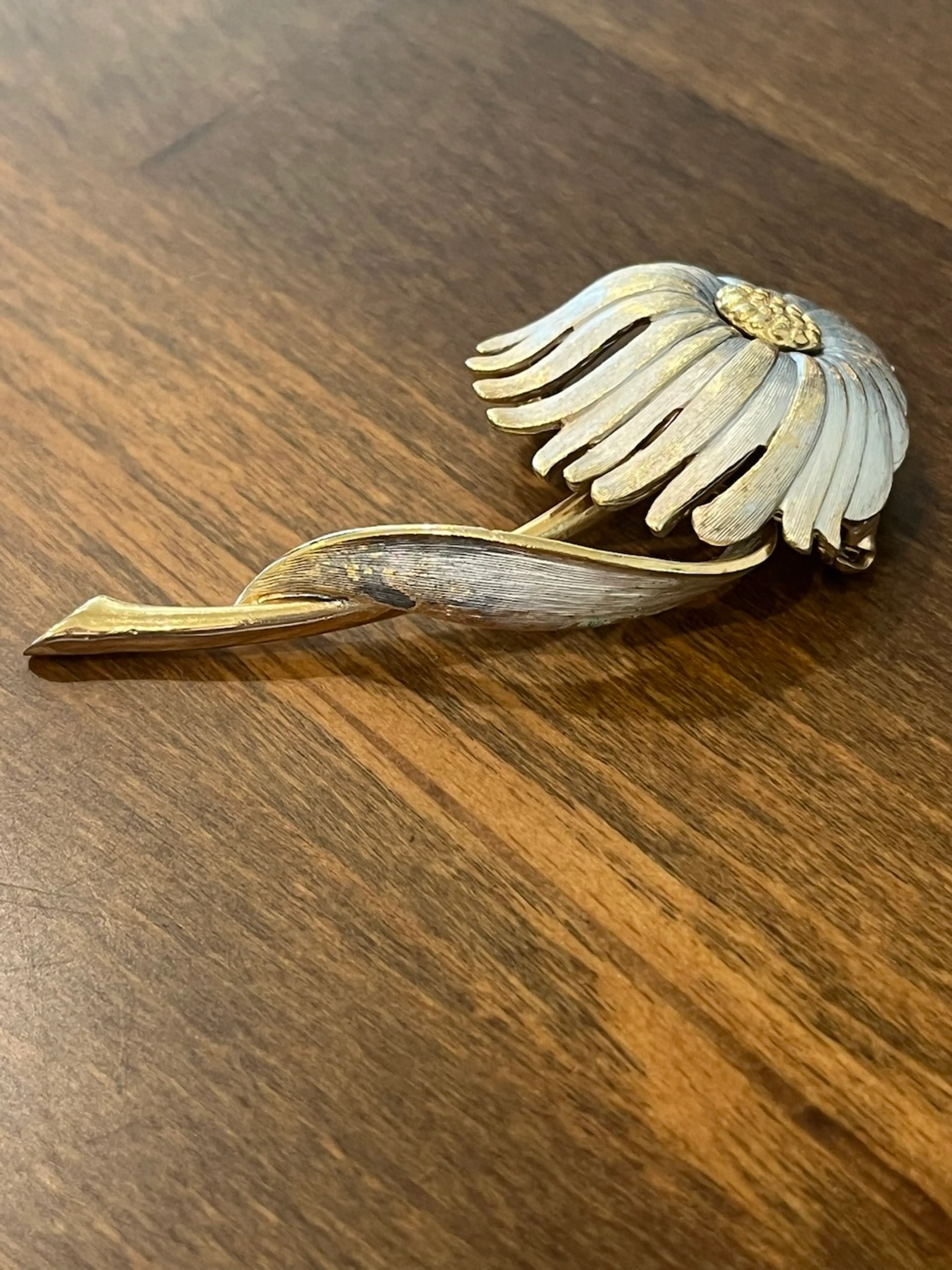 Image 4 of 6