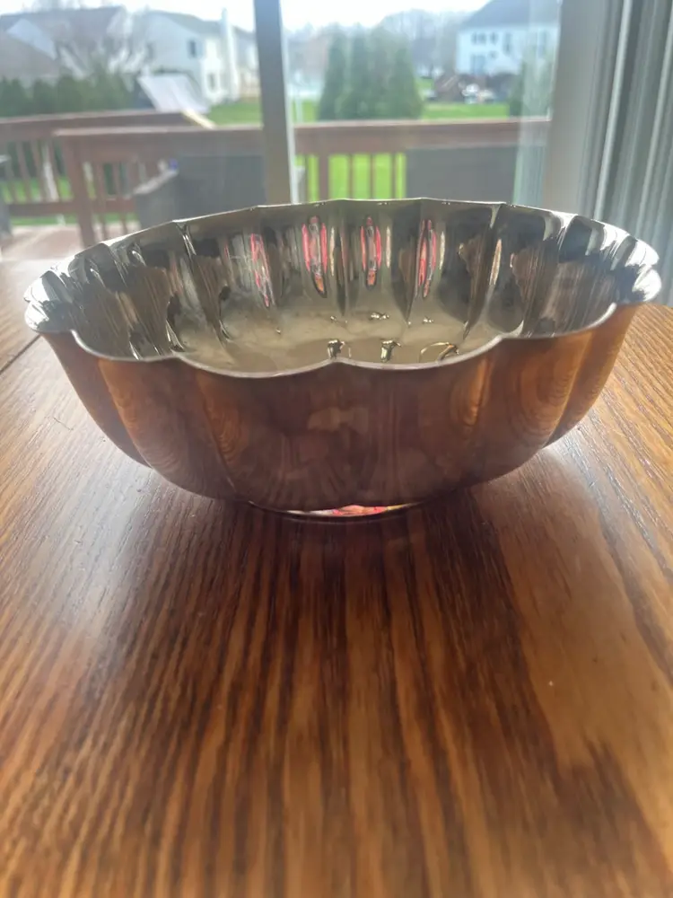 Reed & Barton silverplate scalloped serving bowl with fluted design. Still Sticker. 8” X3”