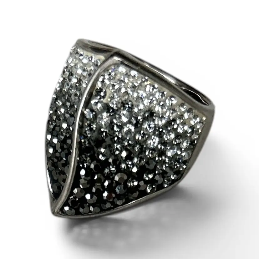 Lia Sophia Style Glitzed Cut Crystal Ring Size 7