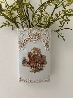 Ceramic Wall Pocket