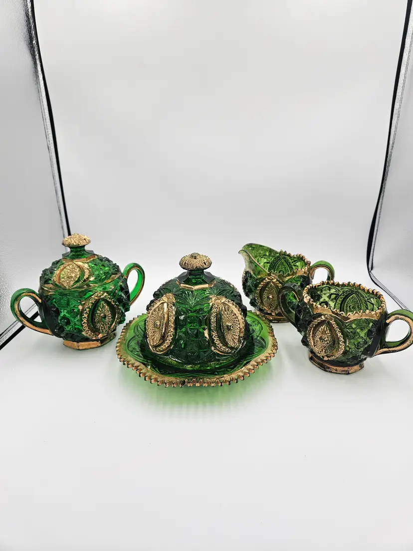#BIN 35 Northwood Emerald Green No. 19 Memphis Table Set