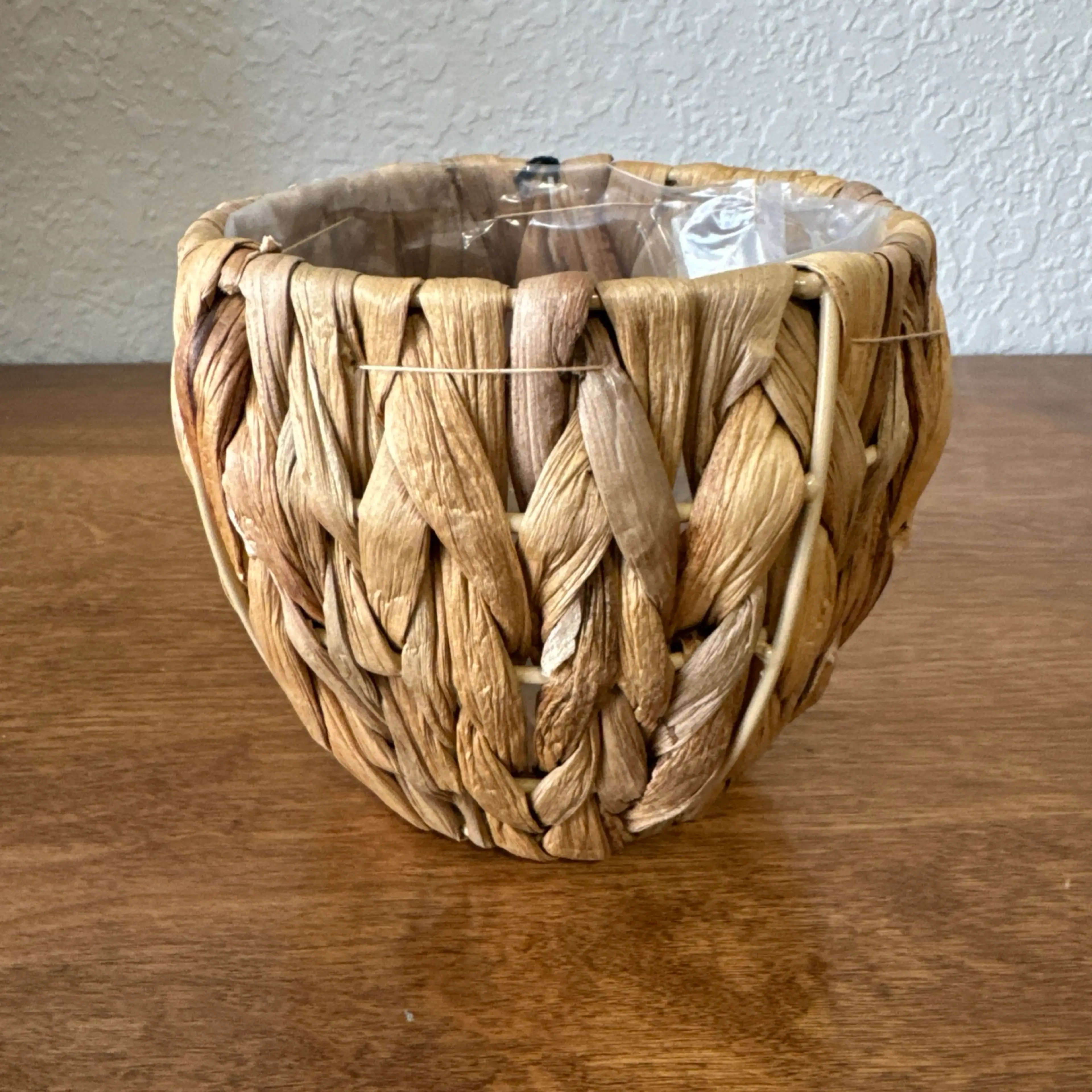 Image 2 of 7