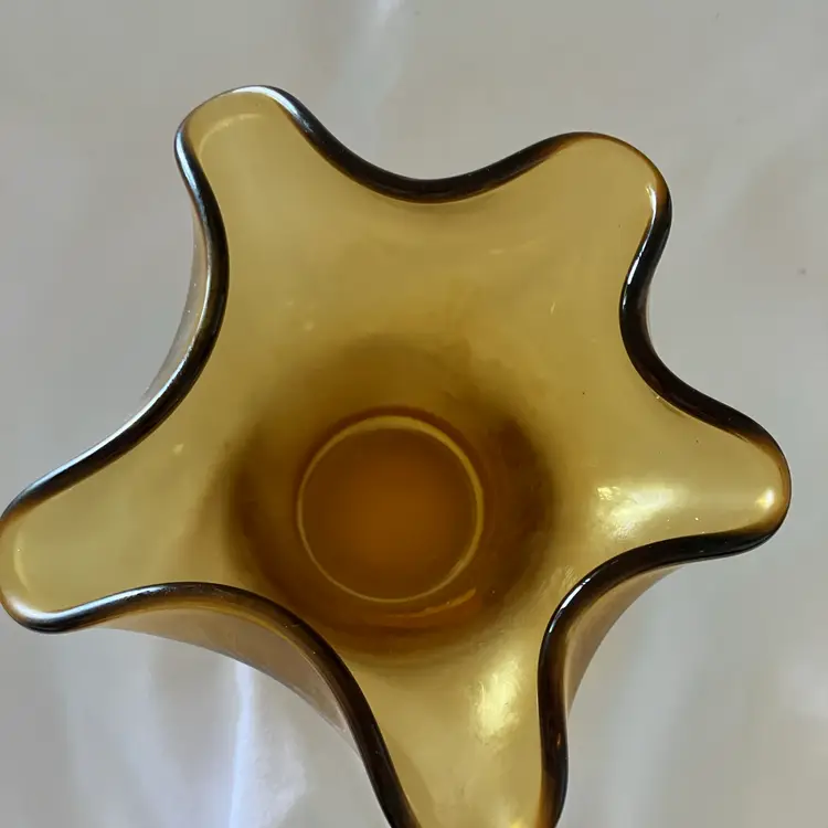 L.E. Smith Amber Ruffled Glass Vase