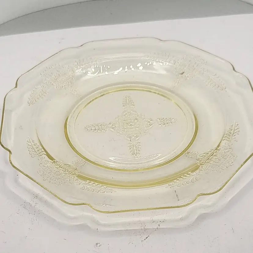 Vintage Yellow Depression Roxana by Hazel Atlas Glass Plate 5.5"