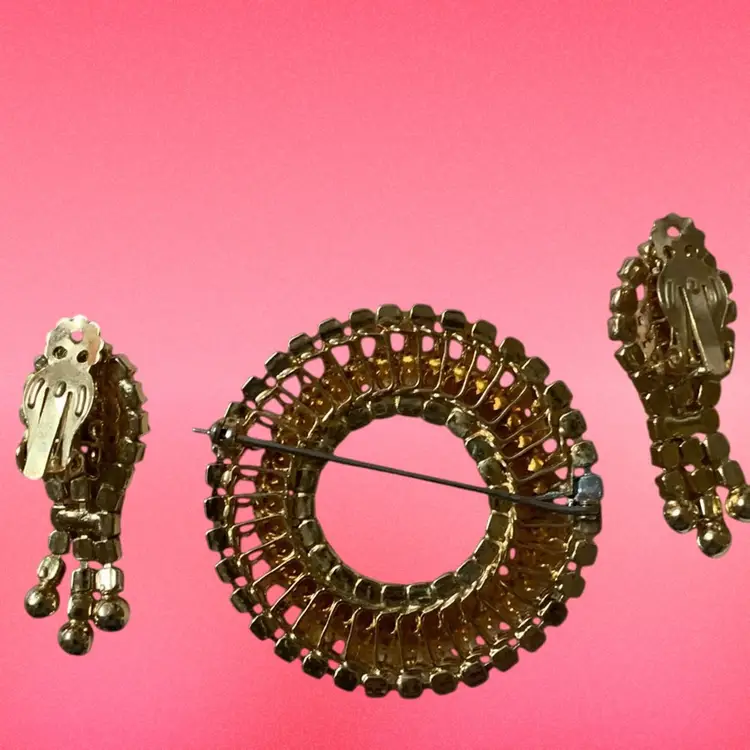 Vintage Demi Purure Set Of  Priscilla Jewelry In Original Box.