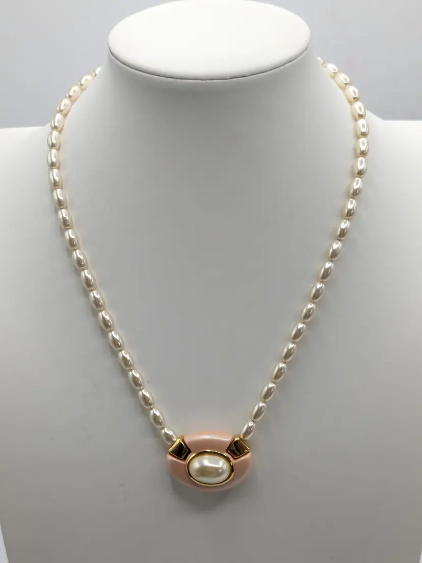 Vintage Napier Faux Pearl Cabochon with Pink Accent  Necklace Gold Tone Signed