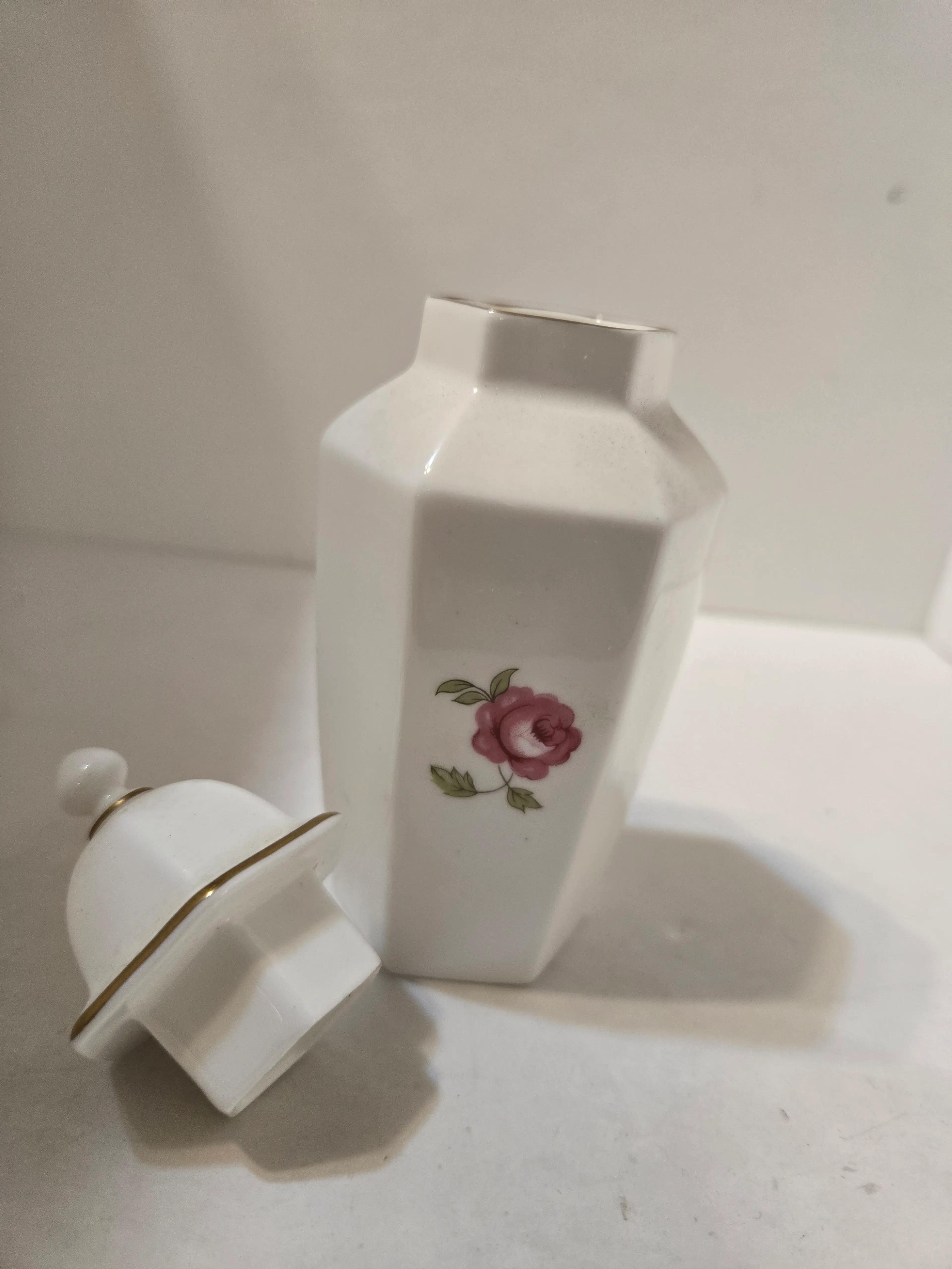 Image 4 of 5