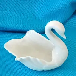 Lenox Swan Ring Holder