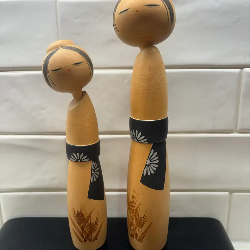Vintage Pair Japanese Kokeshi Mother Daughter Wheat Motif 9.75" 7.75”
