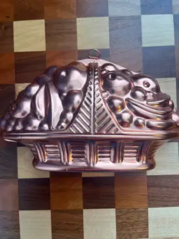 #01 Vintage Mirro copper aluminum fruit basket mold for baking or decoration.