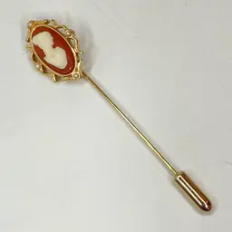 Vintage 70s Avon Victorian Revival Lady Cameo Seed Pearl Gold Tone Hat Stick Pin
