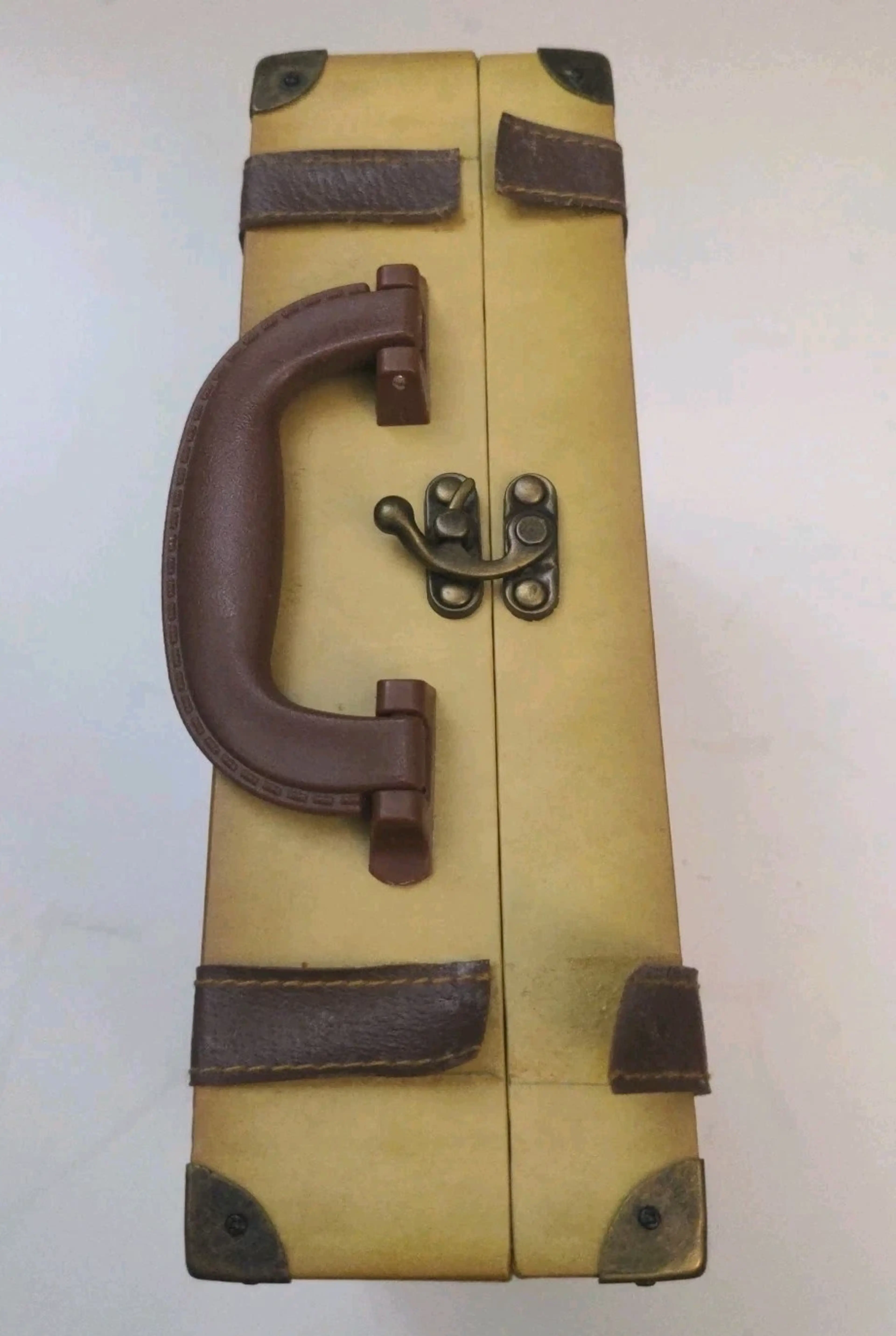 Image 4 of 12