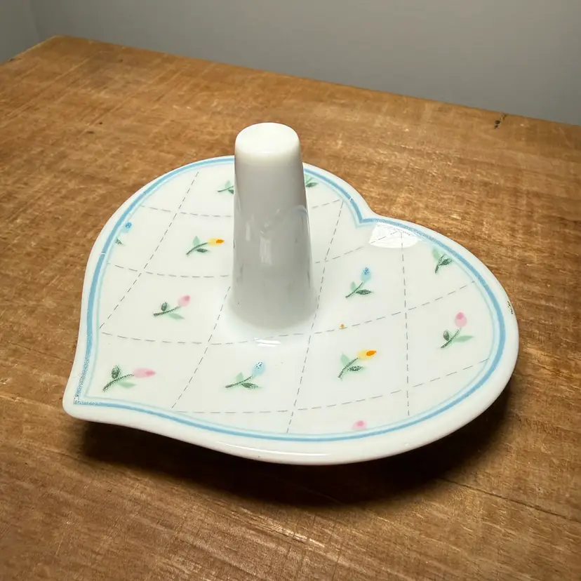 Floral Ring Holder