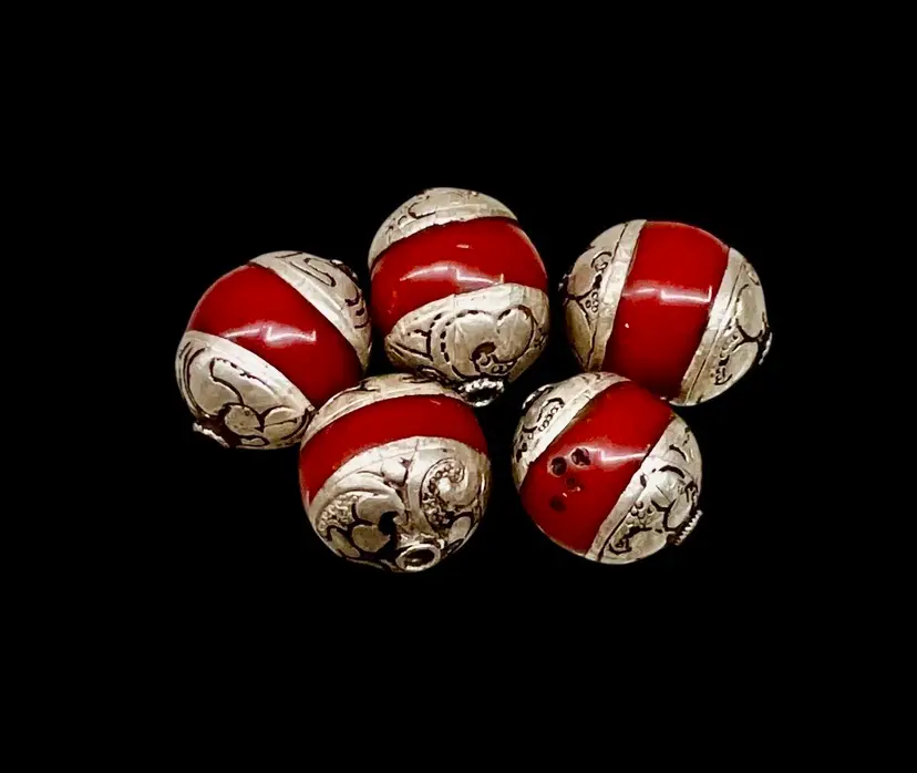 Vintage 5 Tibetan Silver Cap Resin Boho Beads (3) Oblong (2) Round