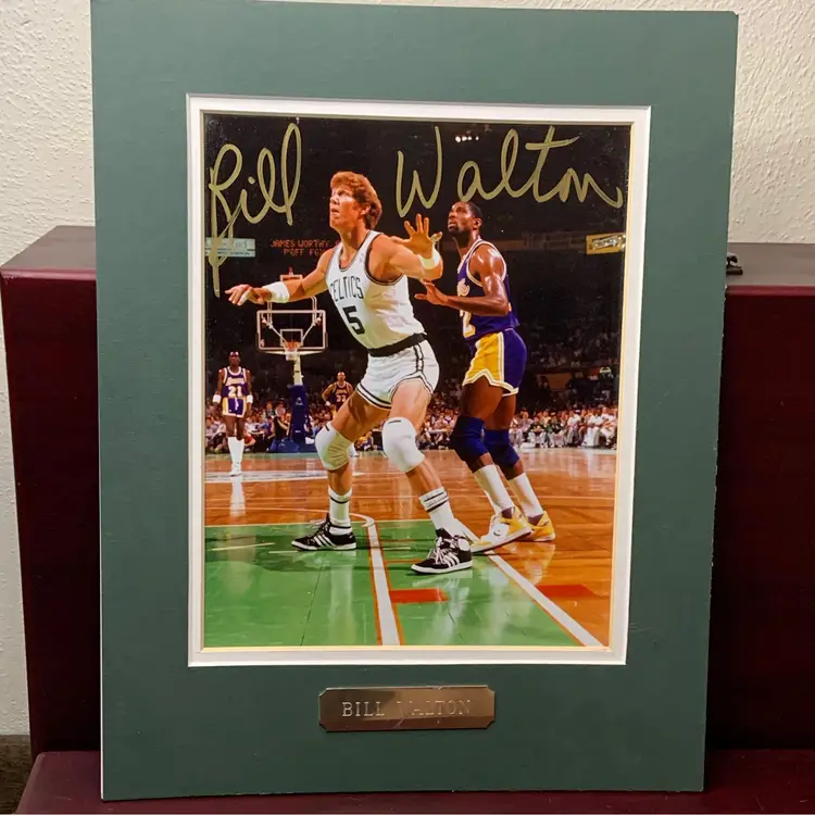 Bill Walton Certified Autograph 9 1/2” X 7 1/2” Photo