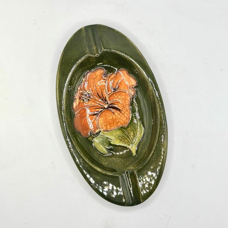 Moorcroft Hibiscus Pattern Olive Green Ashtray England 6”