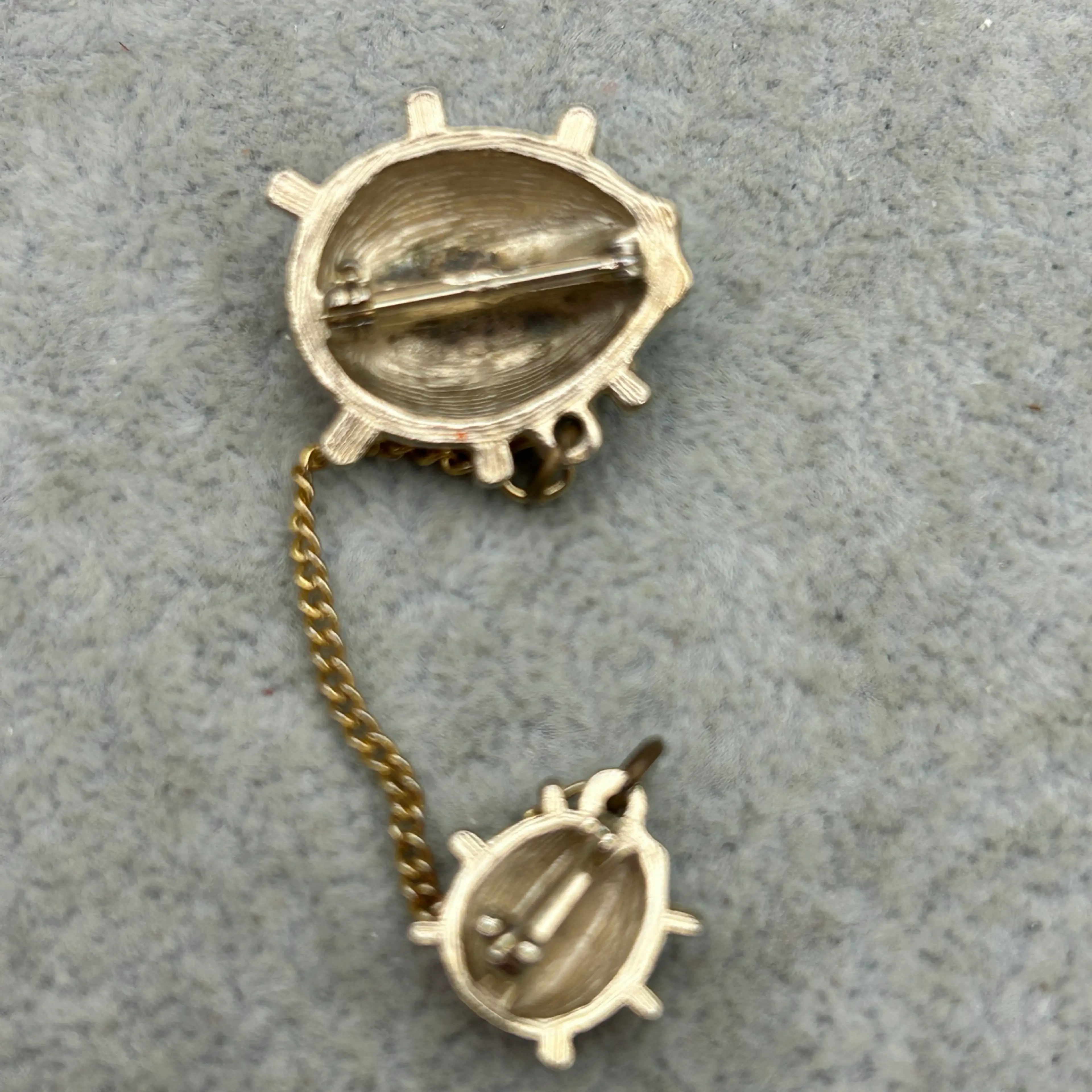 Image 2 of 2