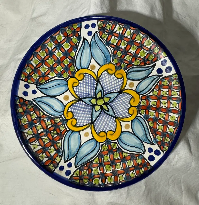 Vintage Talavera Mexican plate with medallion design