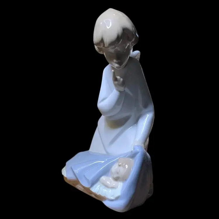 21. Beautiful Lladro " Angel with Sleeping Baby " Figurine - Nice Piece