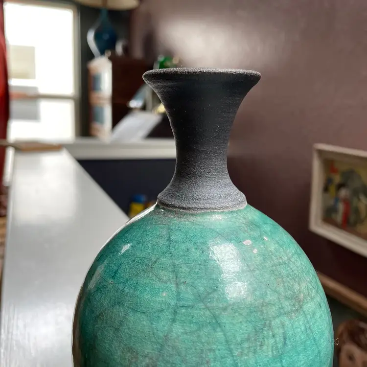 Paul Ray Pottery Seagrove Raku Crackle Glaze In Turqouise Black Matte Top