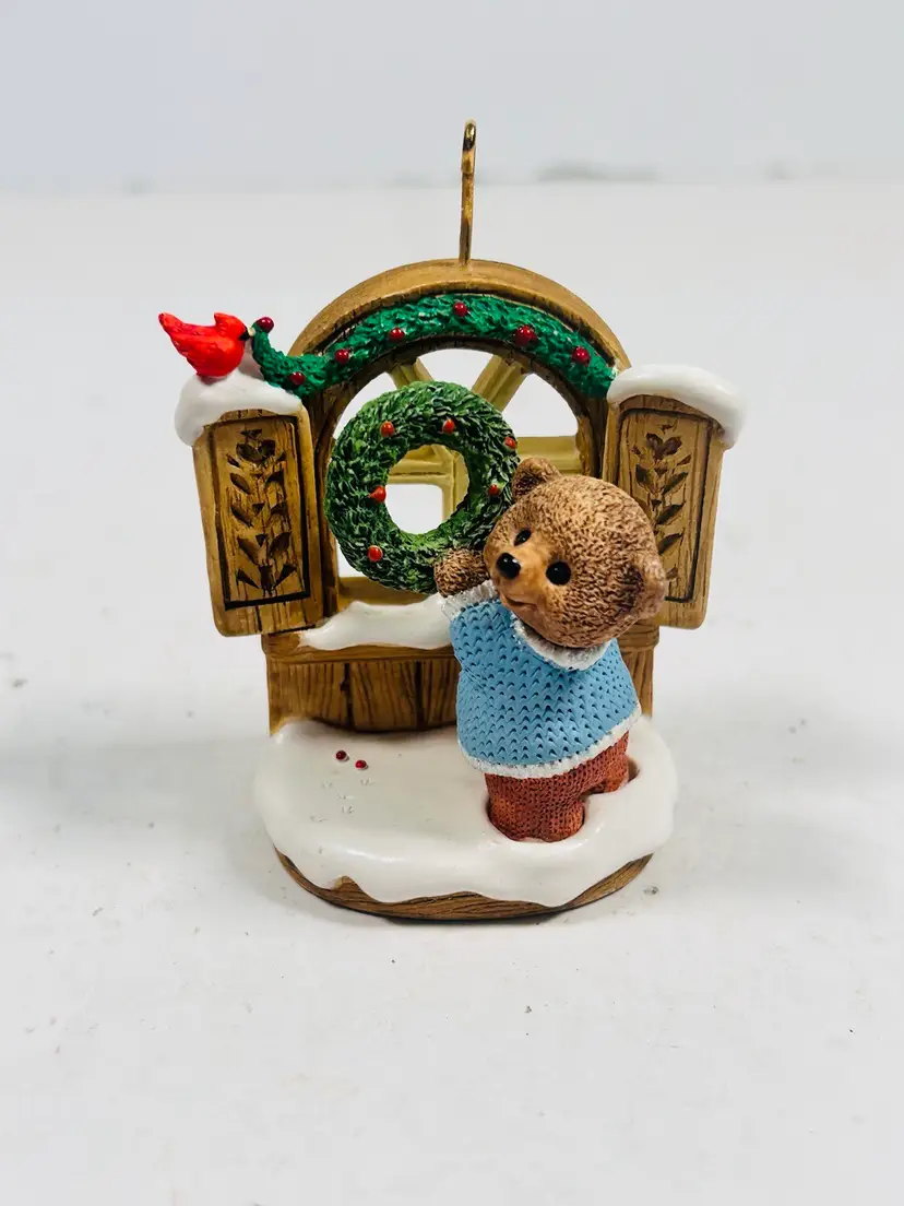 TENDER TOUCHES Welcome Sign - 1996 Hallmark Keepsake Christmas Ornament