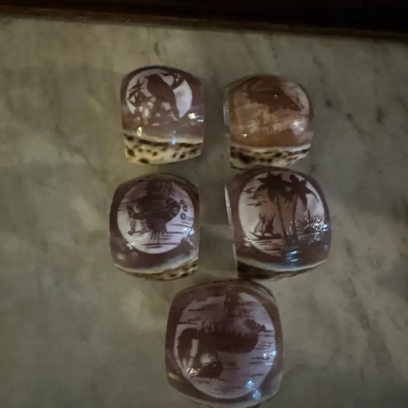 Carved Sea Shell Napkin Rings (5)