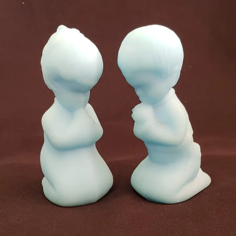 Art Glass Fenton Praying Boy & Girl Pair Blue Satin 3 3/4" tall Vintage
