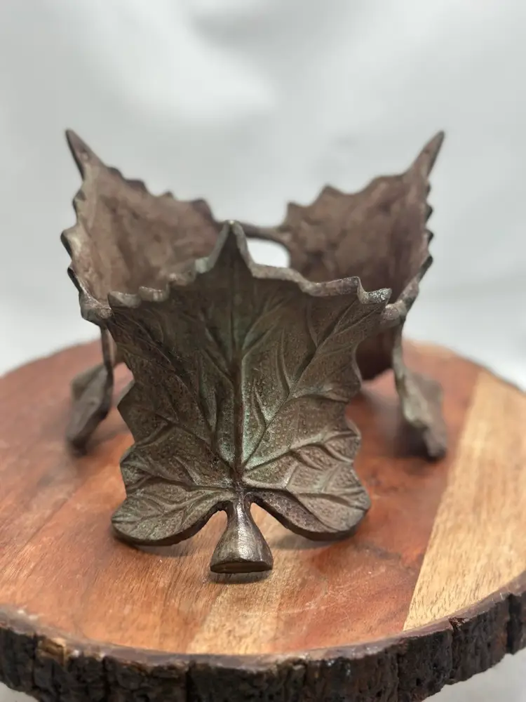 Vintage Cast Metal Triple Leaf Pot Holder Planter Fall Thanksgiving Decor