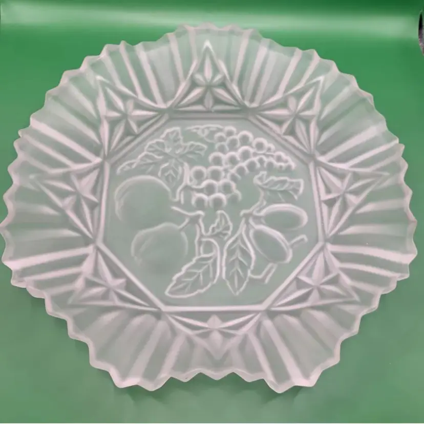 Vintage Federal Clear Frosted Glass Pioneer Intaglio Fruit Pattern 10” Bowl