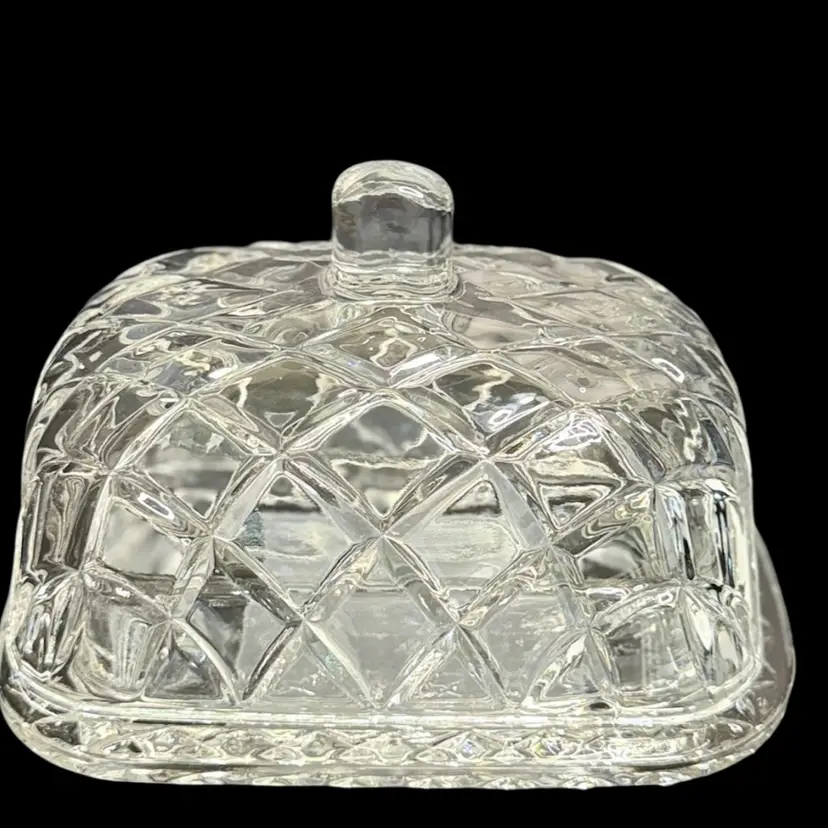 Covered Butter Dish Fifth Avenue Muirfield Lead Crystal Rectangle 4-3/4β T x 6-3/4β L x 4.5β W
READ