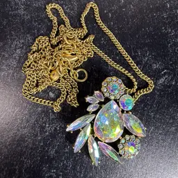 Vintage J Crew AB Rhinestone Cluster Pendant Necklace Adjustable From 28” To 31”