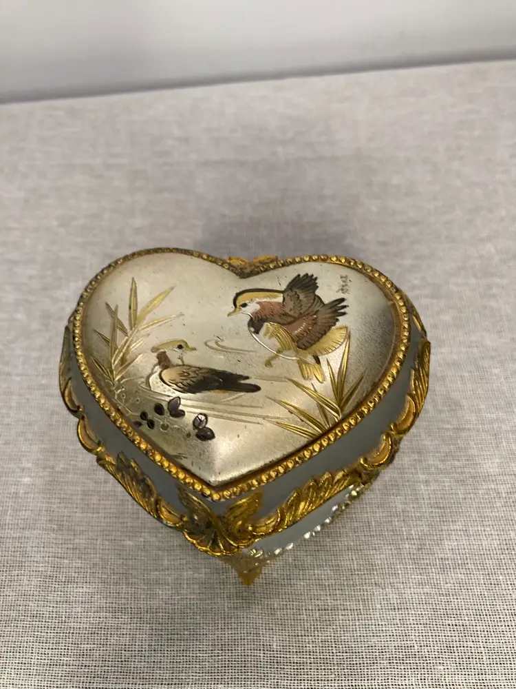 #01 Bird Made In Japan Ornate Heart Snapped Trinket Jewelry Music Box