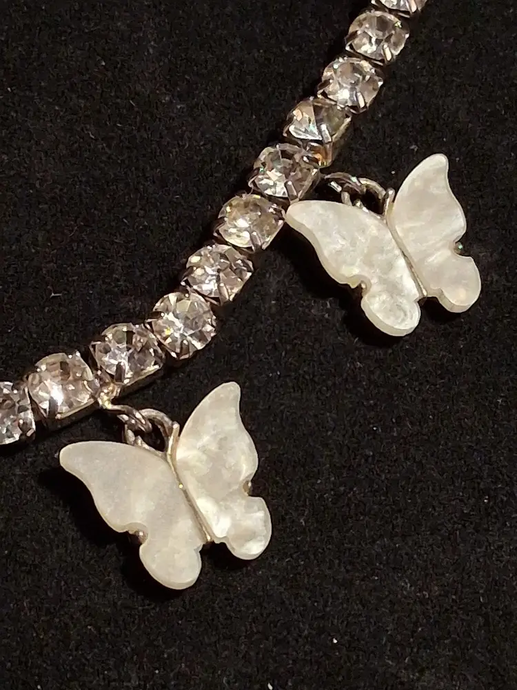Silver toned Rhinestone & Mother Of Pearl 5 Butterfly Choker