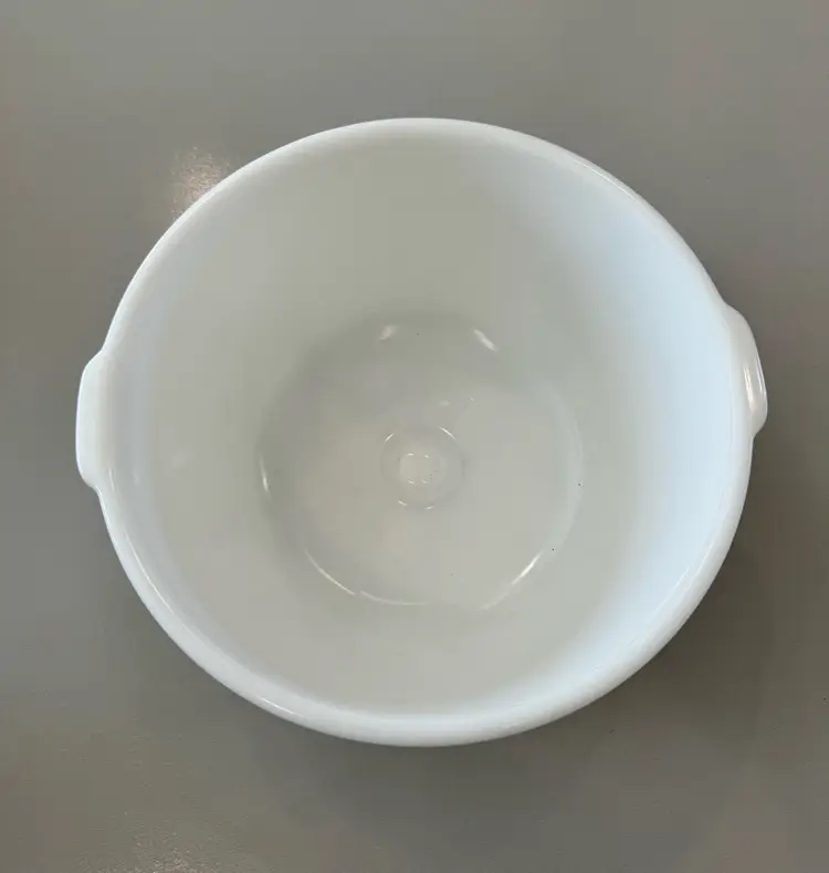 Vintage White Milk Glass Mixing Bowl 9 1/2”W x 4 5/8”H HEAVY Unmarked.