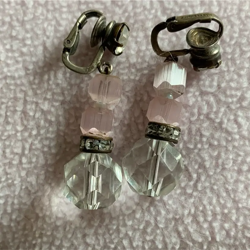 #01 Castle cliff Frosted Glass And Clear Crystal Clip On Earrings
