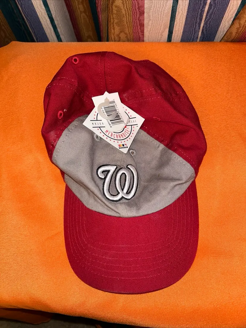 MLB Fan Favorite NWT Washington Nationals Red Cotton Baseball Cap