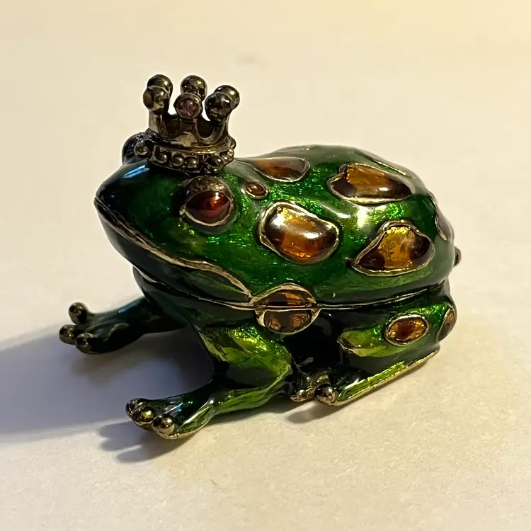 Vintage Monet Frog Prince Hinged Trinket Box Enameled Metal 2"L