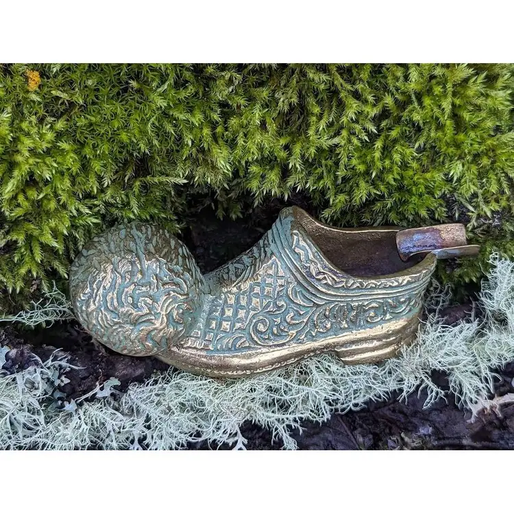 Vintage solid Brass bronze ashtray cigarette holder Dutch shoe